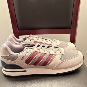 New Men’s‎ Adidas Run 80s Gray and Maroon Sneakers Size 13